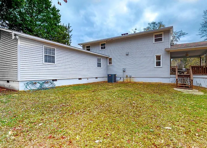 Waterfront Lake Murray Home W/ Dock: Dogs Welcome!