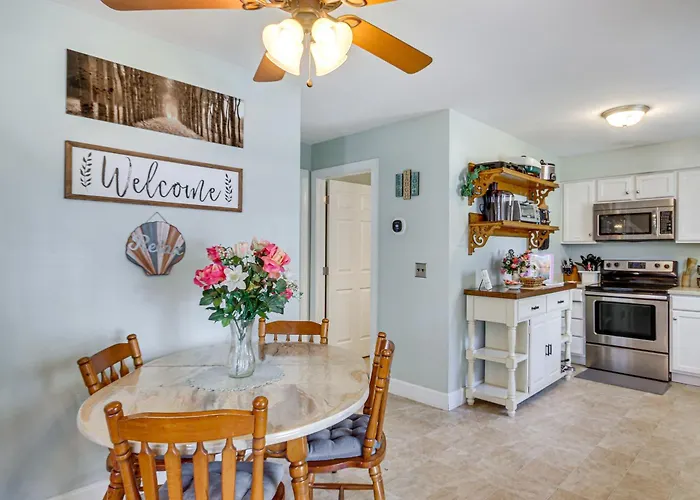Pet-Friendly Lakehouse: View Tower + Fire Pit!