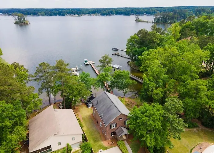 Majestic Lake Murray Retreat