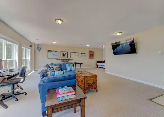 Luxurious Stay On Lake Murray