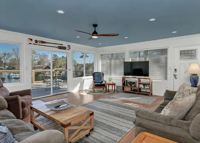 Lure And Leisure Lakehouse