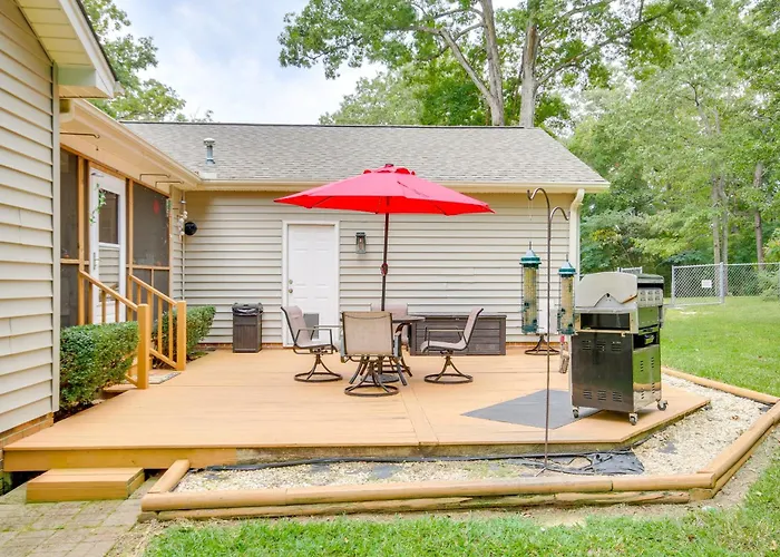 Chapin Home Near Boat Launch & Lake Murray!